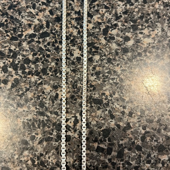 Shell necklace - Picture 4 of 5